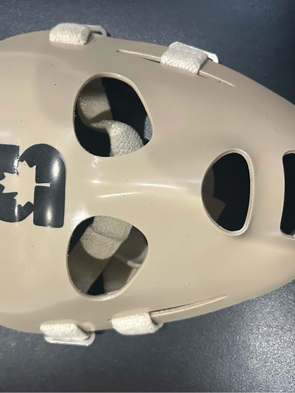 Sherbrooke  vintage plastic street hockey mask - Picture 2 of 4